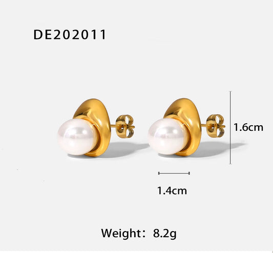 Vintage Gold Plated Pearl Stud Earrings – Tarnish-Free & Hypoallergenic