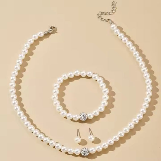 3-Piece Imitation Pearl Jewelry Set – Necklace, Earrings & Bracele