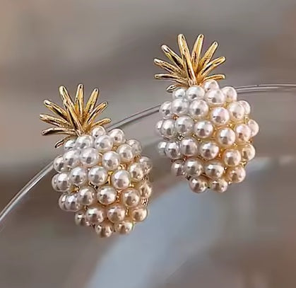 Korean Pineapple Pearl Stud Earrings – Elegant Gift for Women