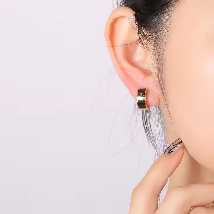 High-Quality 18K Gold Plated Huggie Hoop Earrings – Silver/Gold Finish